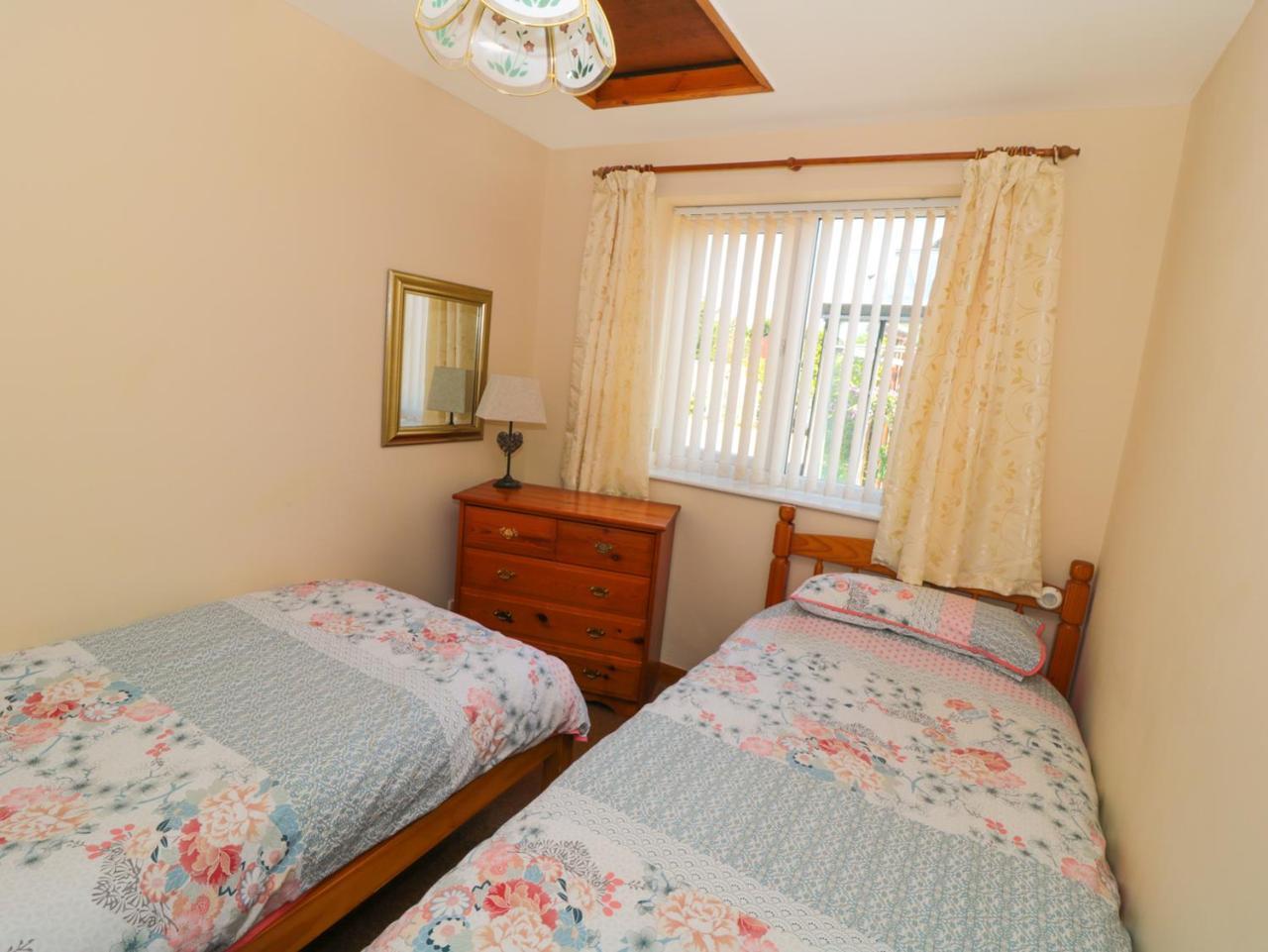 River Gardens Cottage Γουίτμπι Εξωτερικό φωτογραφία