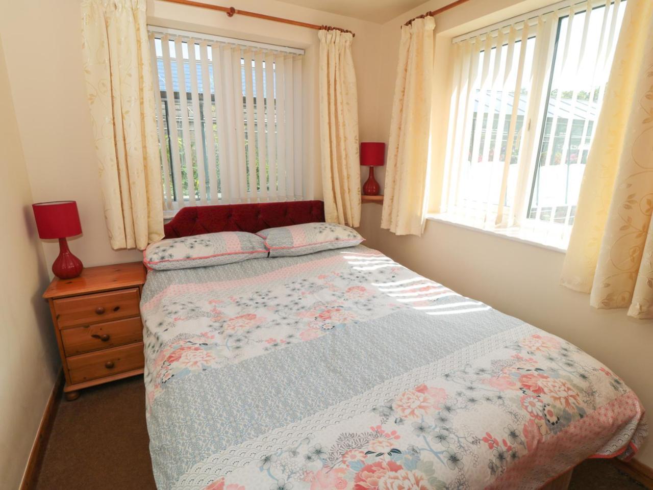 River Gardens Cottage Γουίτμπι Εξωτερικό φωτογραφία