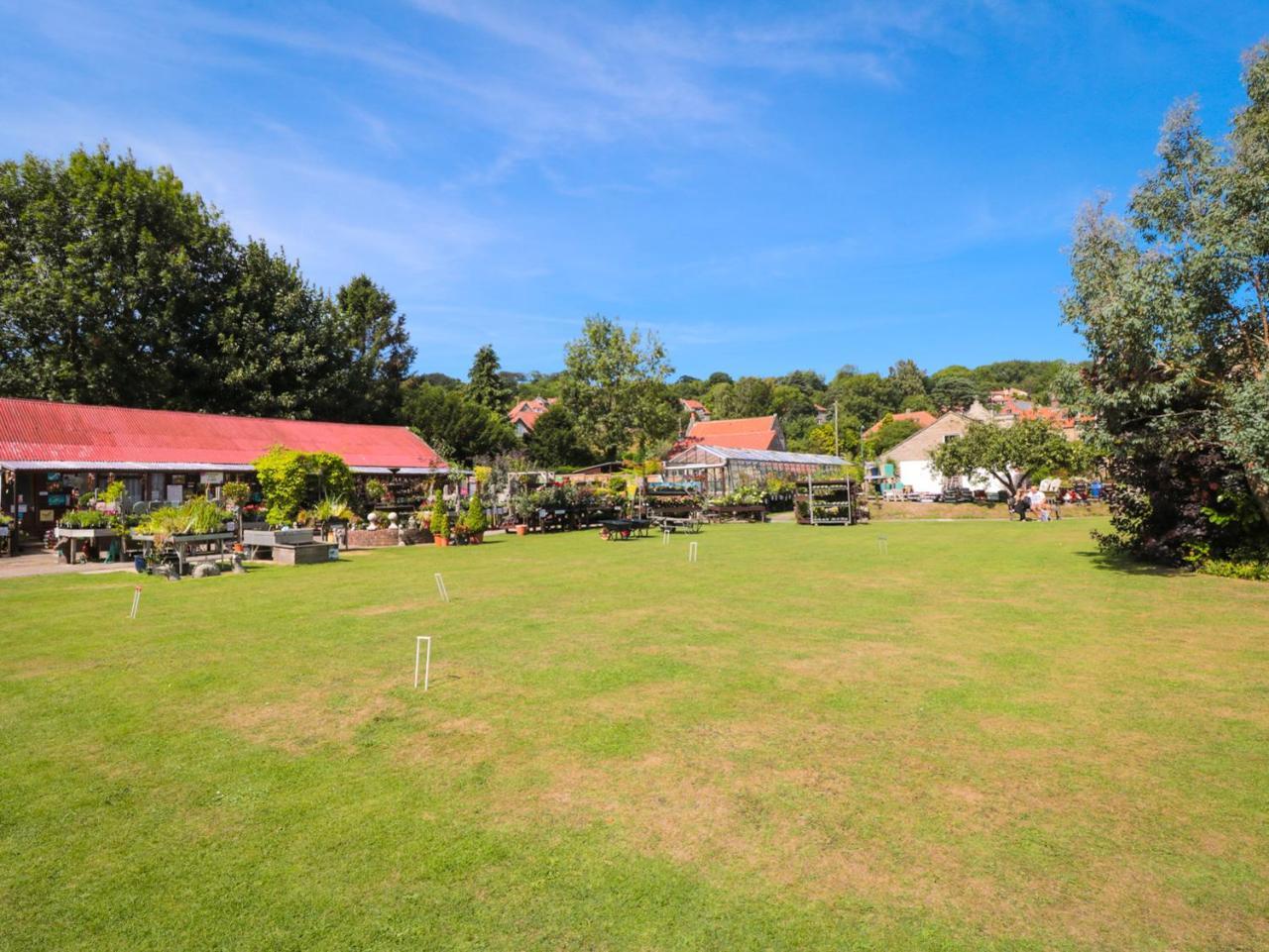 River Gardens Cottage Γουίτμπι Εξωτερικό φωτογραφία