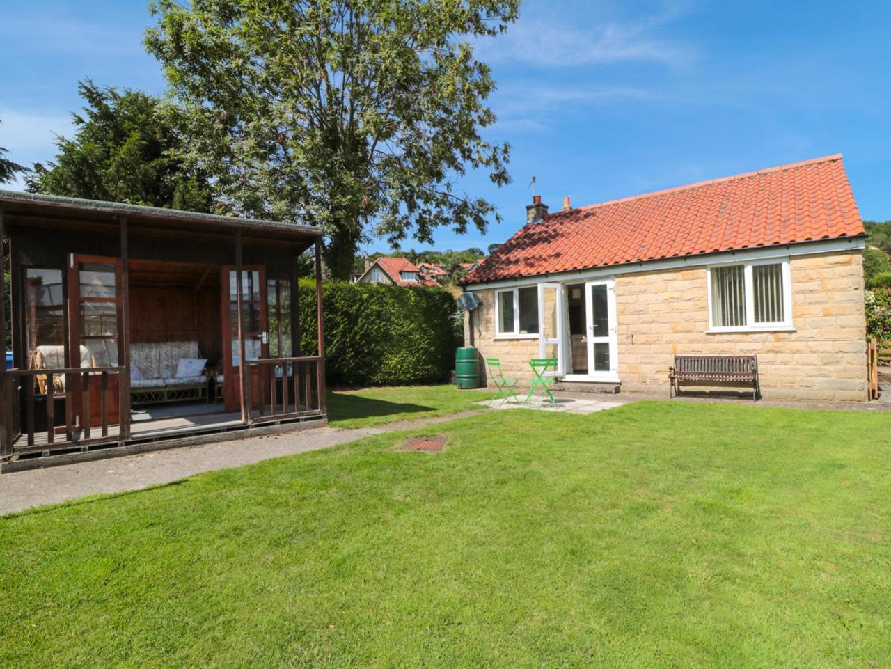 River Gardens Cottage Γουίτμπι Εξωτερικό φωτογραφία